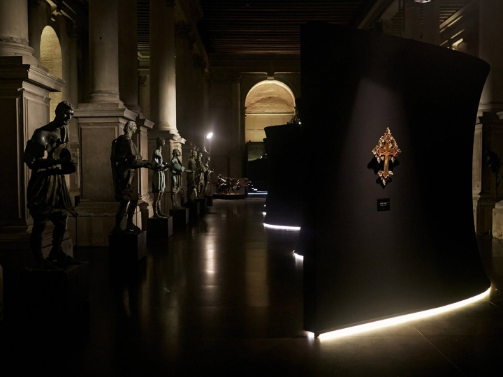 Videos from Venice Today about “Guardians” exhibition